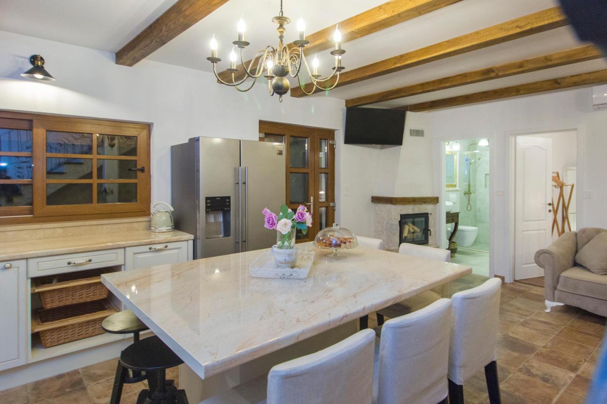 Сasa de vacaciones House For Rent Leila Šibenik